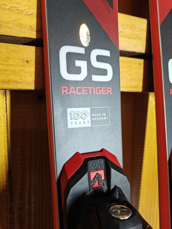 NOVÉ LYŽE VOLKL RACETIGER GS WORLDCUP JR FIS 158CM --MODEL 2024--